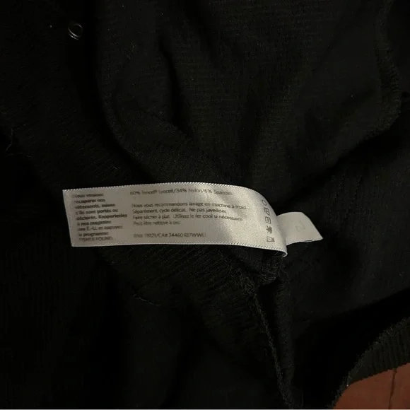 Eileen Fisher Corduroy Legging Pants
Black Size Medium Pull On comfy - Picture 8 of 8